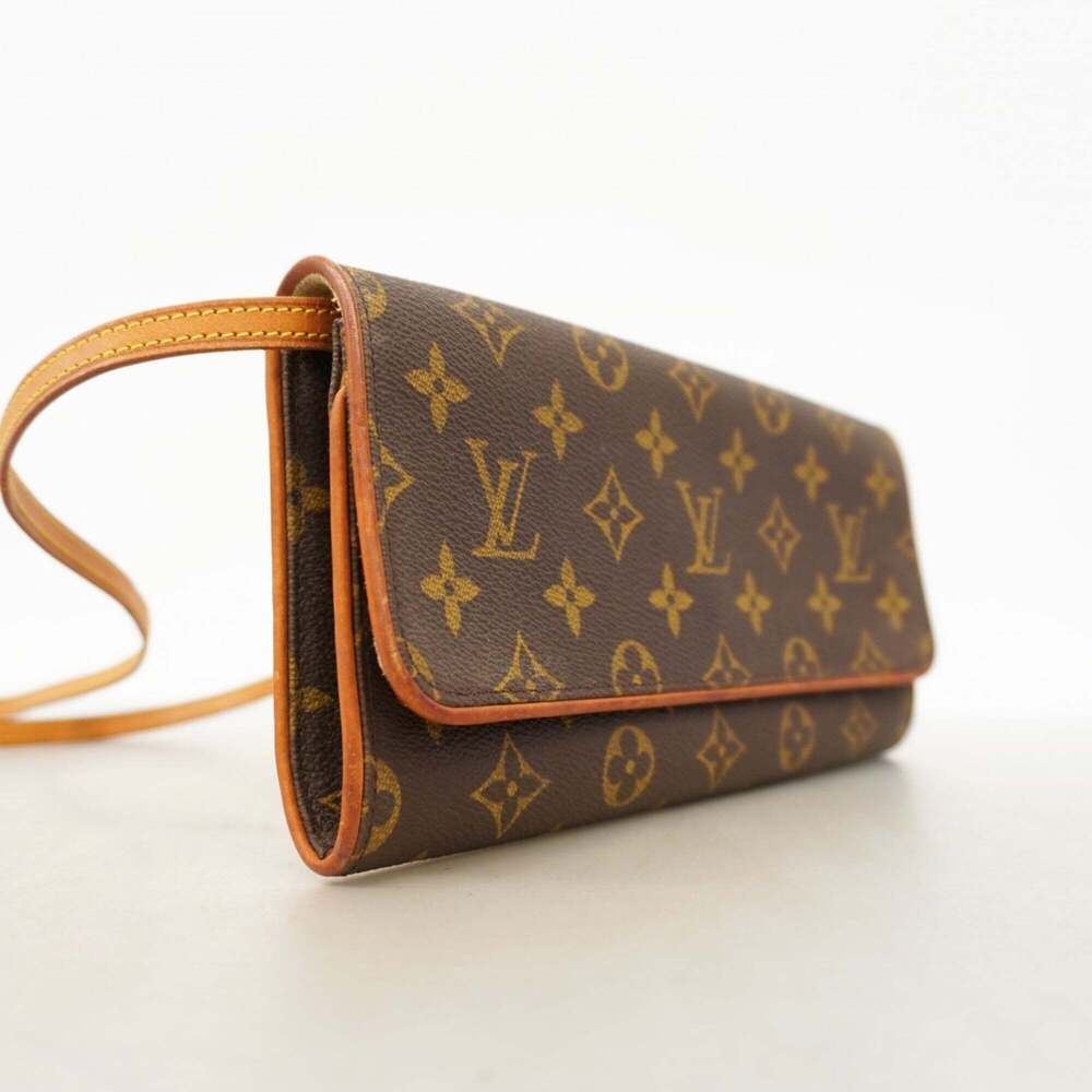 LOUIS VUITTON Brown Monogram Pochette Shoulder Bag - Picture 2 of 9